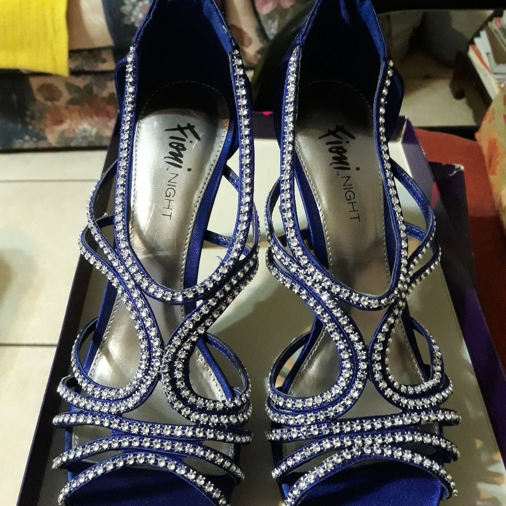 I'm  selling on behalf of my friend